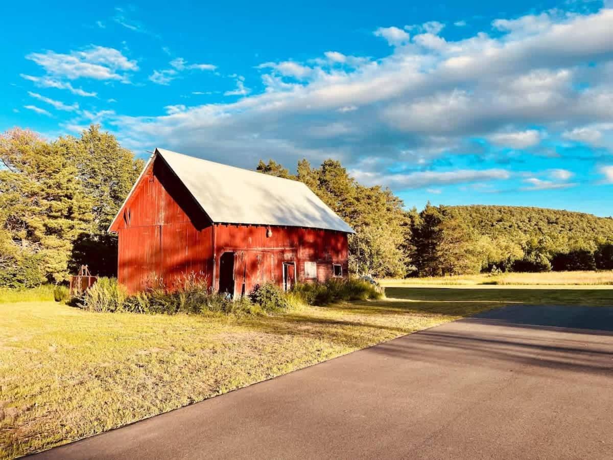 Stunning Log Cabin Getaway At The Hannu Haus Ironwood Bagian luar foto