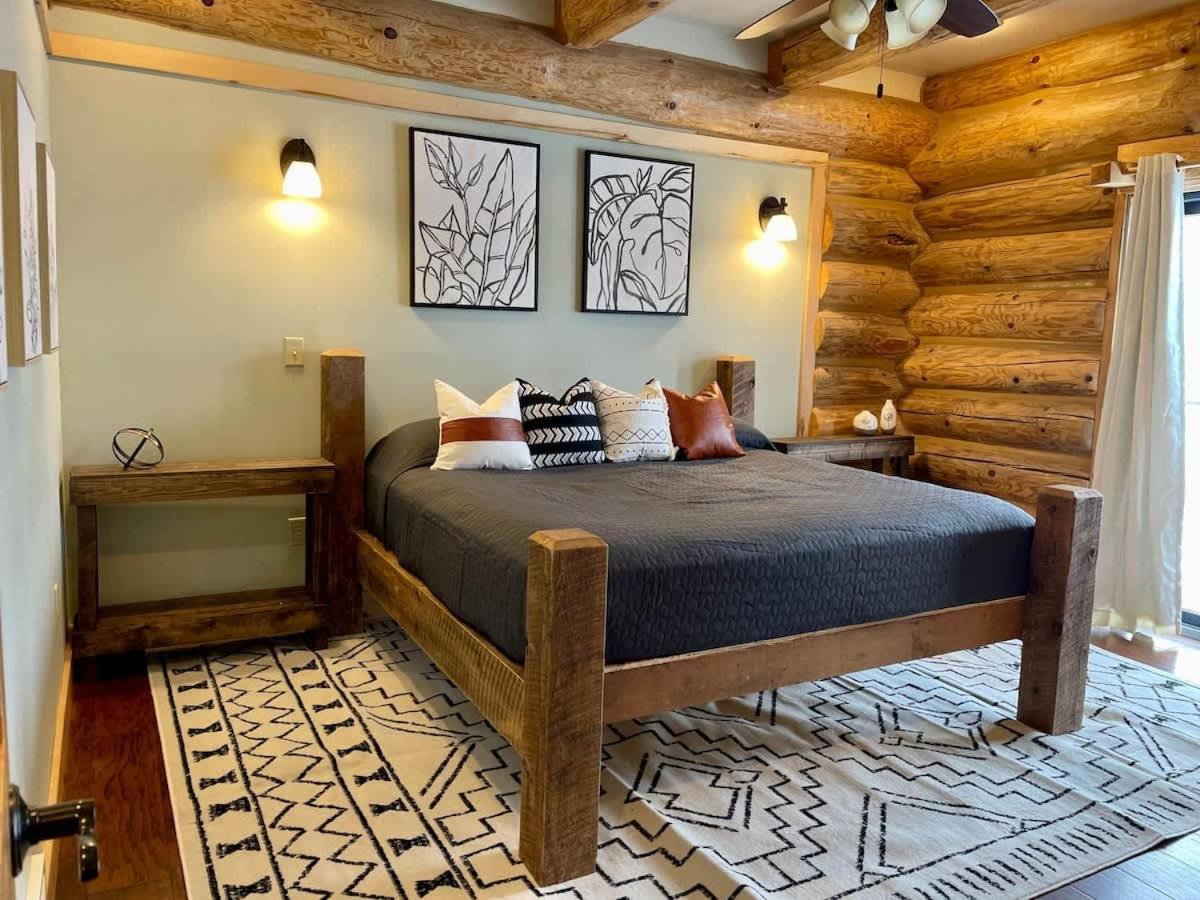 Stunning Log Cabin Getaway At The Hannu Haus Ironwood Bagian luar foto