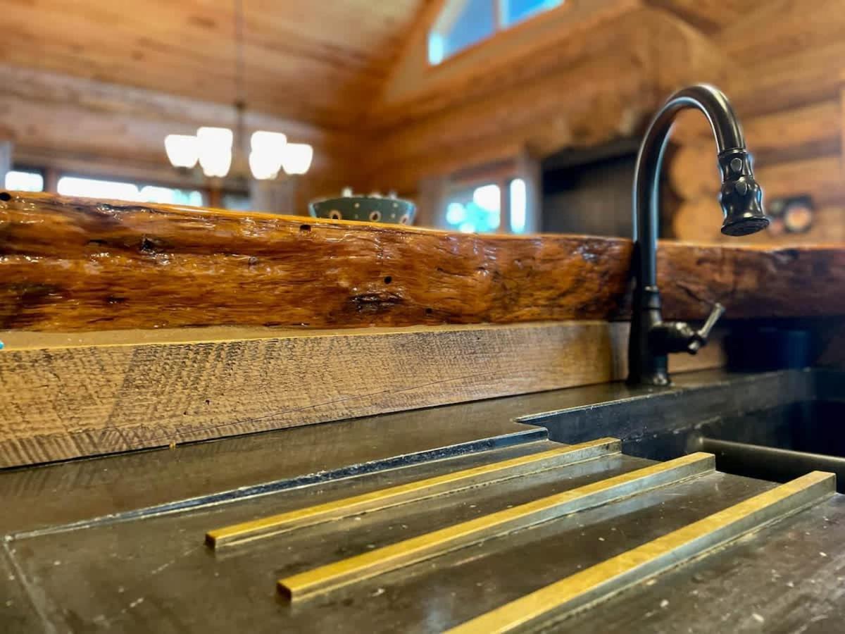 Stunning Log Cabin Getaway At The Hannu Haus Ironwood Bagian luar foto