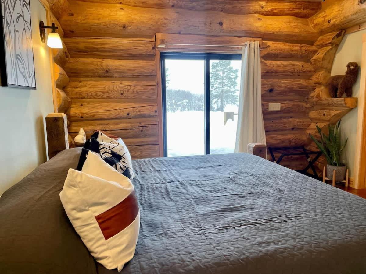Stunning Log Cabin Getaway At The Hannu Haus Ironwood Bagian luar foto